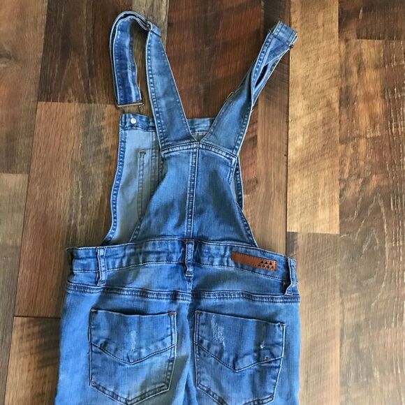 Dollhouse Size 1 overalls jeans denim waist 25 length 29 distressed with flaw - Picture 3 of 6